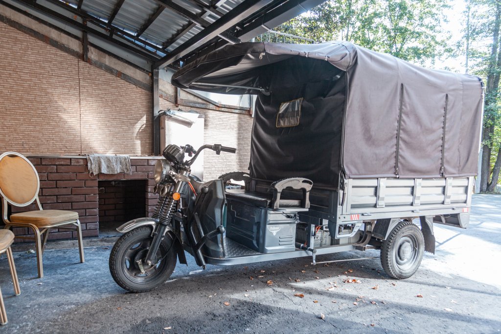 Трицикл для перевозки гостей в отеле