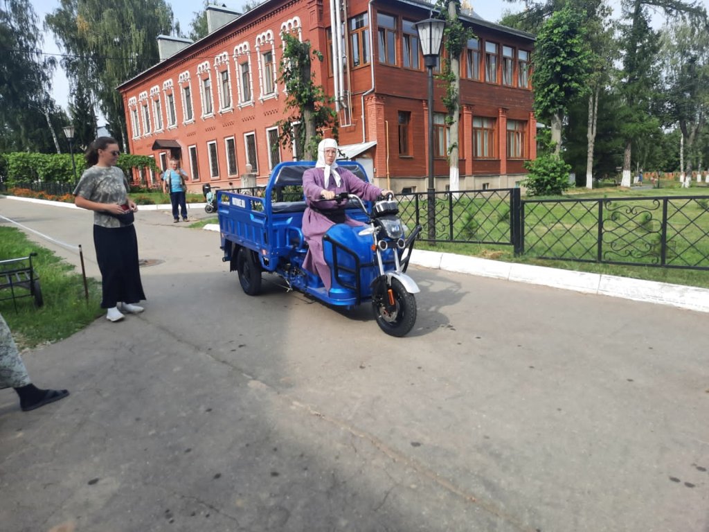 Трицикл Rutrike на территории гостиничного комплекса